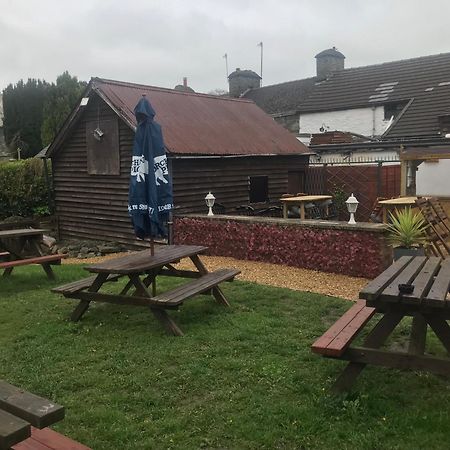 The Eagles Inn Rhayader Eksteriør billede