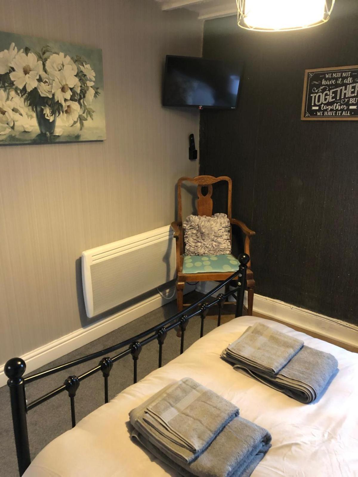 The Eagles Inn Rhayader Eksteriør billede