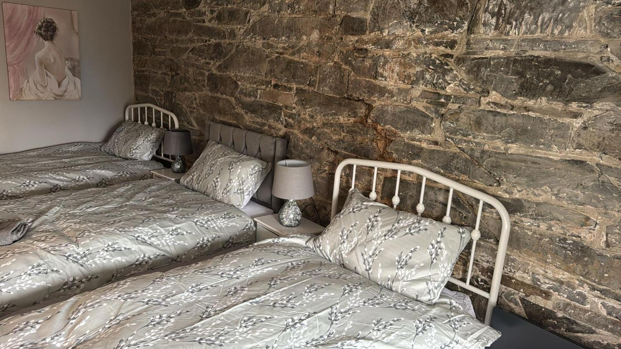 The Eagles Inn Rhayader Eksteriør billede